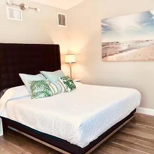 https://paradise-hideaway-entire-guest-home-near-beach.hotelstampa.org