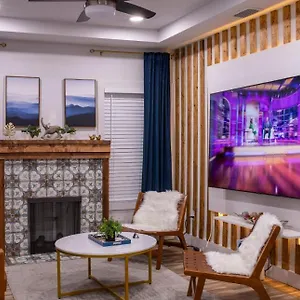 https://luxury-4-br-house-downtown-oasis-w-cottage-tampa.hotelstampa.org