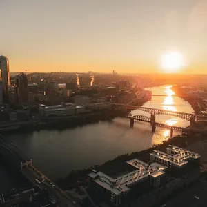 https://the-george-washington-on-mt-washington.hotels-in-pittsburgh.com