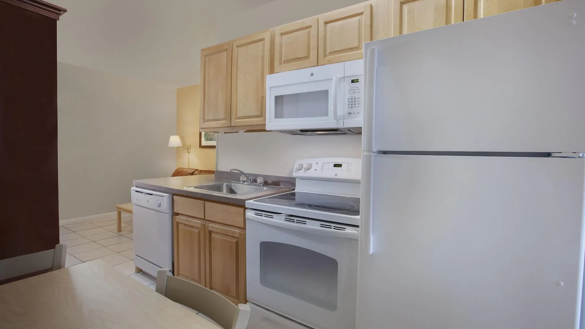 Harbour Beach Resort Studios! Daytona Beach