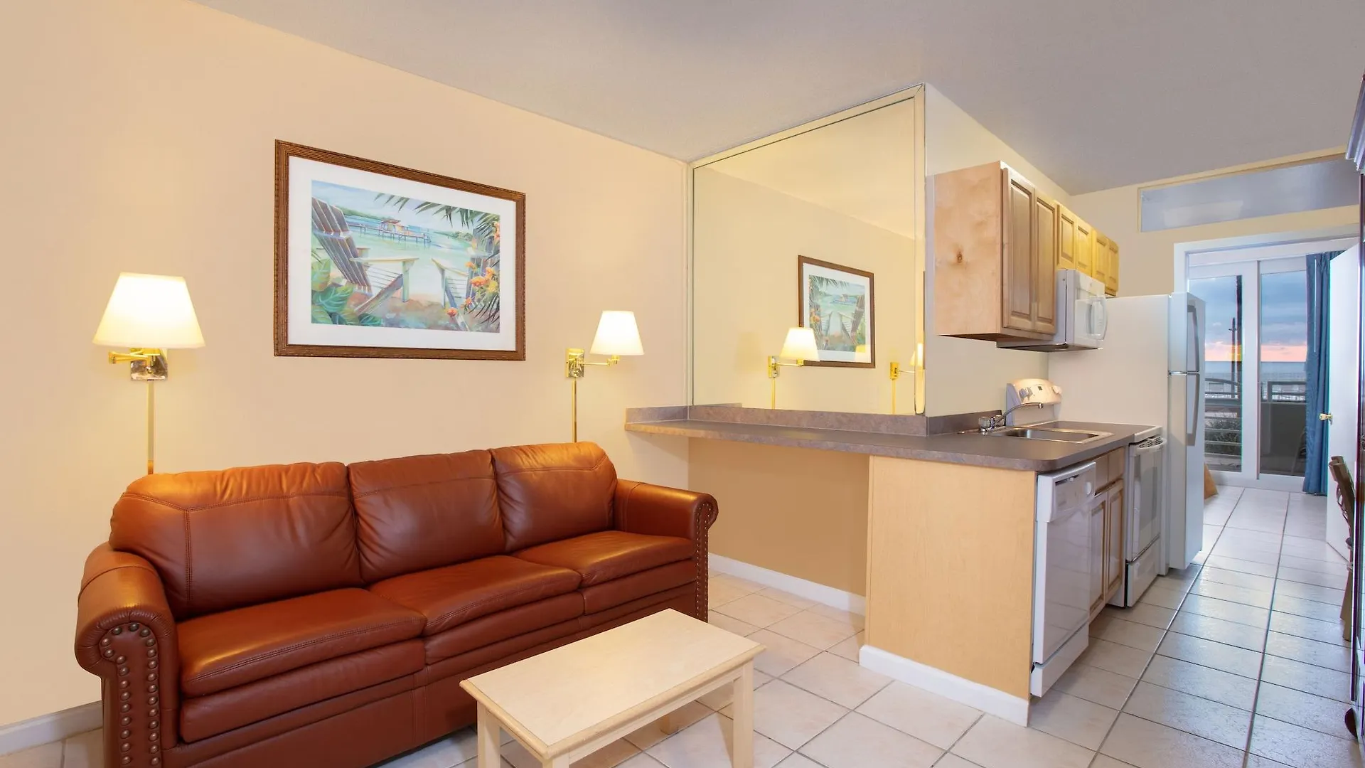 Harbour Beach Resort Studios! Daytona Beach Apartment