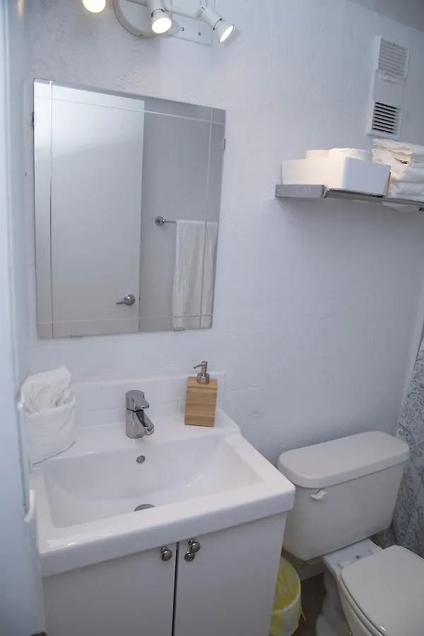 Harbour Beach Resort Studios! Daytona Beach Apartment