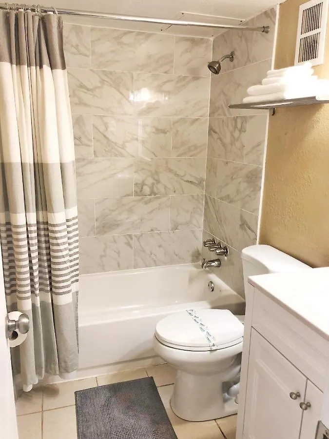 Apartment Harbour Beach Resort Studios! Daytona Beach